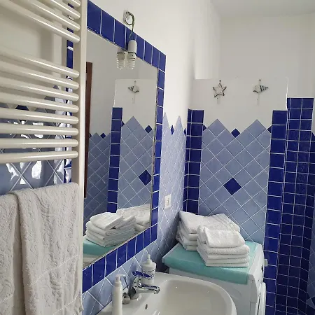 Villa Casa In Riva Al Mare